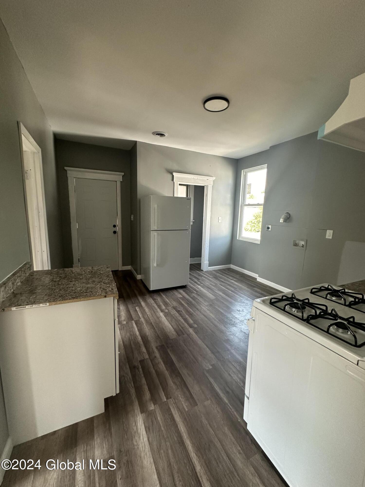 951 Strong Street, Unit 2 Schenectady, NY 12307 - Photo 9 of 19 IMG_3407