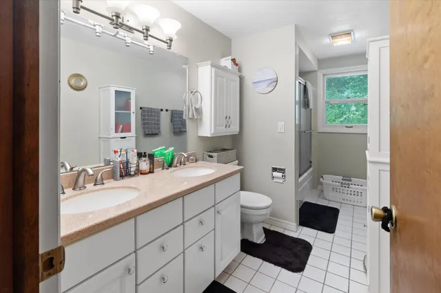 $359,900 | 1010 Cornelius Drive, Green Bay, WI 54311