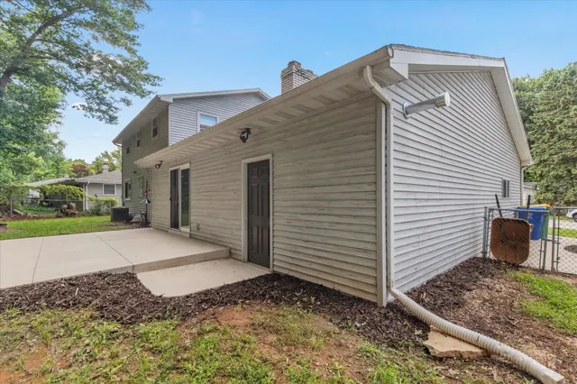 $359,900 | 1010 Cornelius Drive, Green Bay, WI 54311