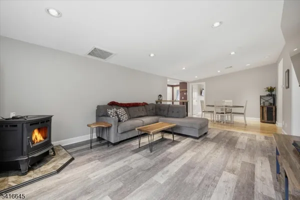 $525,000 | 20 Summerfield Road, Belvidere, NJ 07823