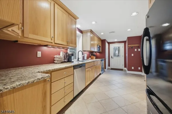 $525,000 | 20 Summerfield Road, Belvidere, NJ 07823