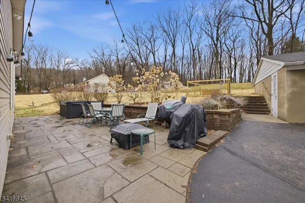 $525,000 | 20 Summerfield Road, Belvidere, NJ 07823