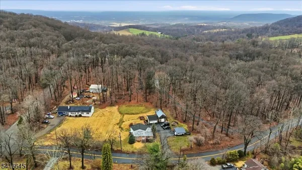 $525,000 | 20 Summerfield Road, Belvidere, NJ 07823