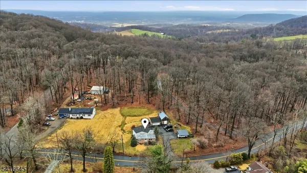 $525,000 | 20 Summerfield Road, Belvidere, NJ 07823