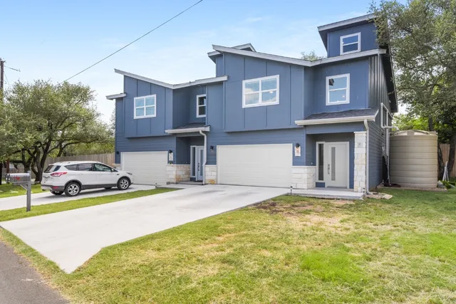 a house view with a outdoor space
