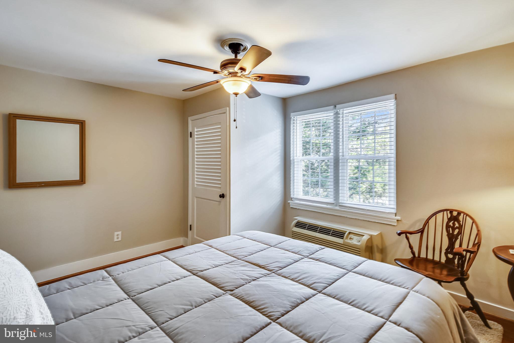 117 East Glebe Road, Unit B Alexandria, VA 22305 - Photo 29 of 35
