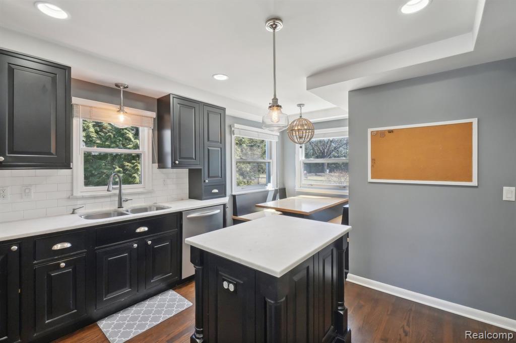 18122 Riverside Drive Beverly Hills, MI 48025 - Photo 11 of 41