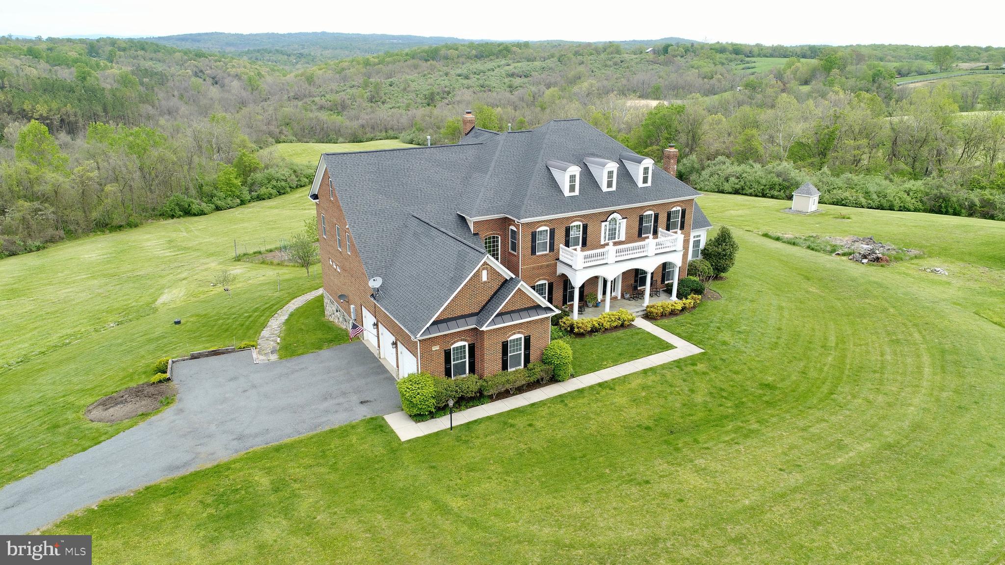 22077 Oatlands Road Aldie, VA 20105 - Photo 3 of 51 Brick Colonial w/ 3 car side load garage