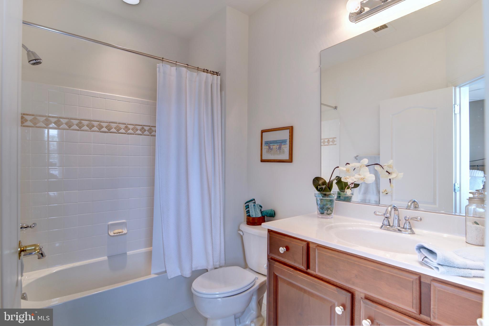 22077 Oatlands Road Aldie, VA 20105 - Photo 30 of 51 Bedroom 3 with Private Bath