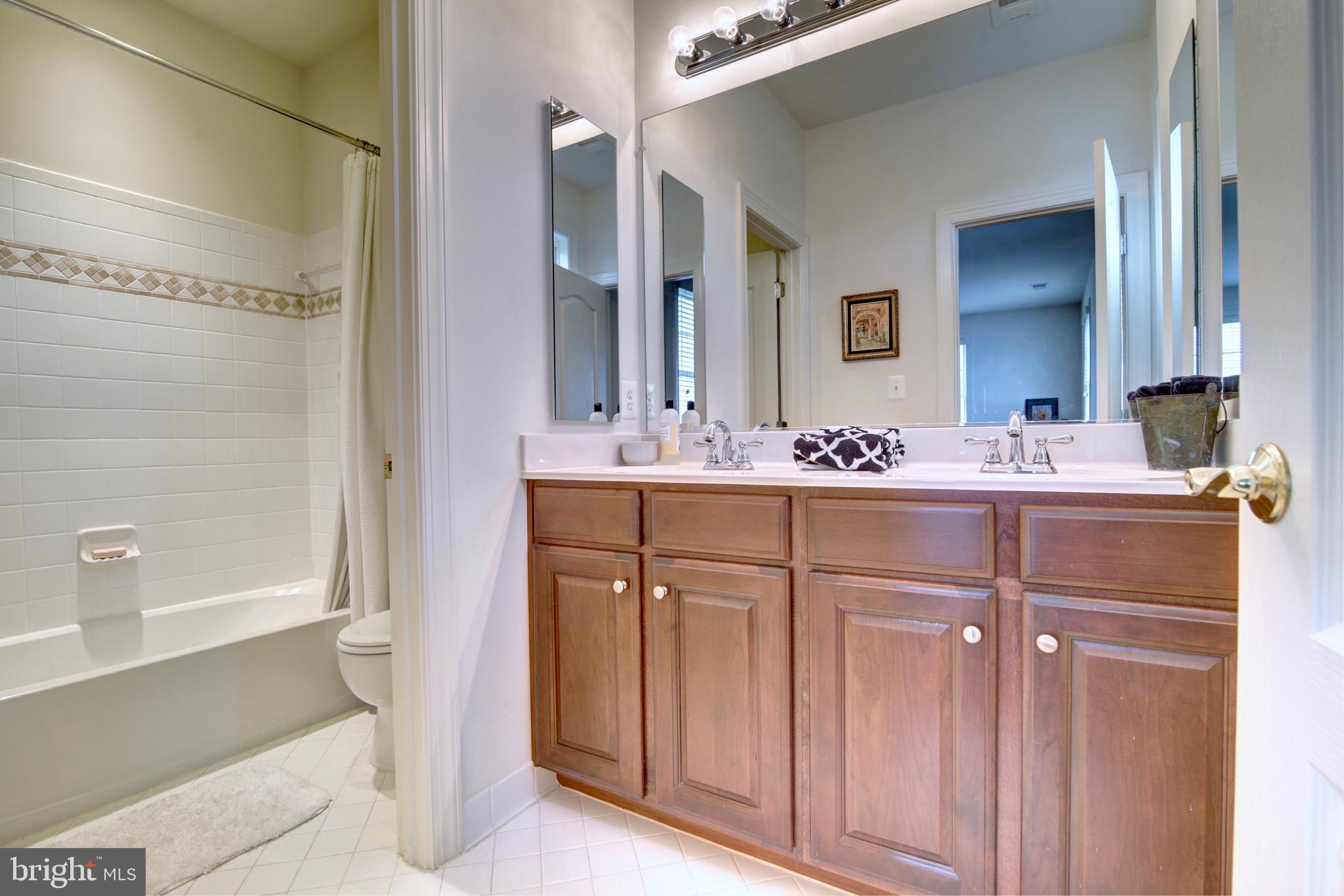 22077 Oatlands Road Aldie, VA 20105 - Photo 32 of 51 Bedroom 4 with Private Bath