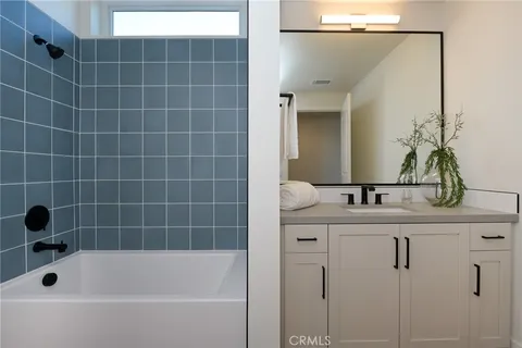 $2,044,000 | 414 Main Street, Unit 400, Huntington Beach, CA 92648