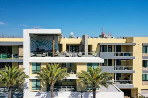 $2,044,000 | 414 Main Street, Unit 400, Huntington Beach, CA 92648