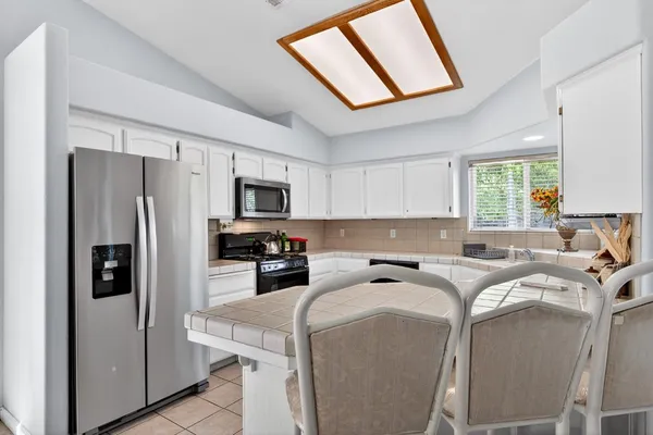 $449,950 | 242 Makenna Drive, Madera, CA 93637