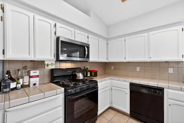 $449,950 | 242 Makenna Drive, Madera, CA 93637