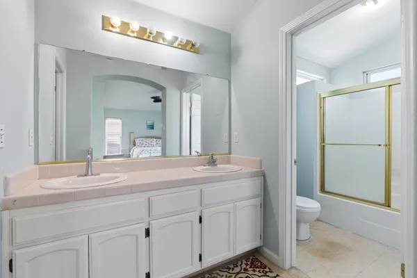 $449,950 | 242 Makenna Drive, Madera, CA 93637