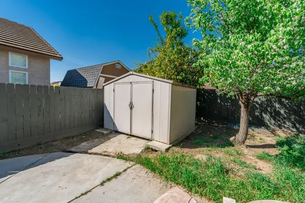 $449,950 | 242 Makenna Drive, Madera, CA 93637