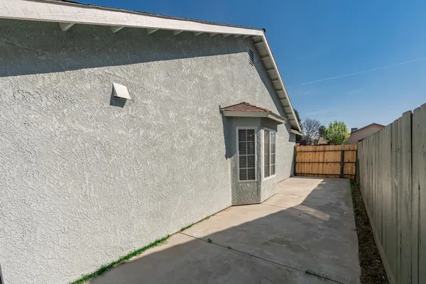 $449,950 | 242 Makenna Drive, Madera, CA 93637