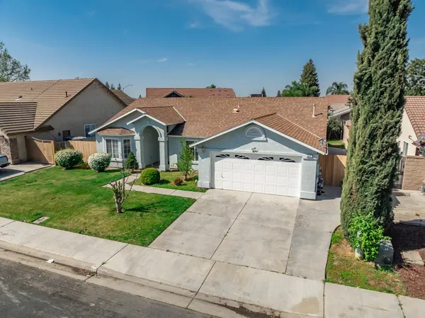 $449,950 | 242 Makenna Drive, Madera, CA 93637