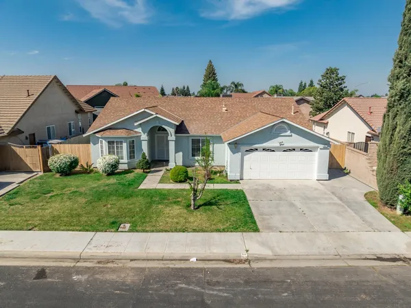 $449,950 | 242 Makenna Drive, Madera, CA 93637