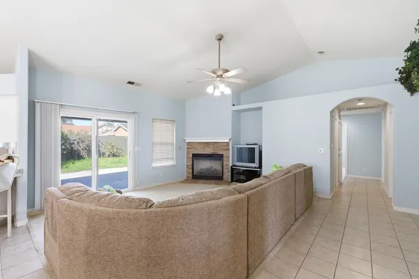 $449,950 | 242 Makenna Drive, Madera, CA 93637