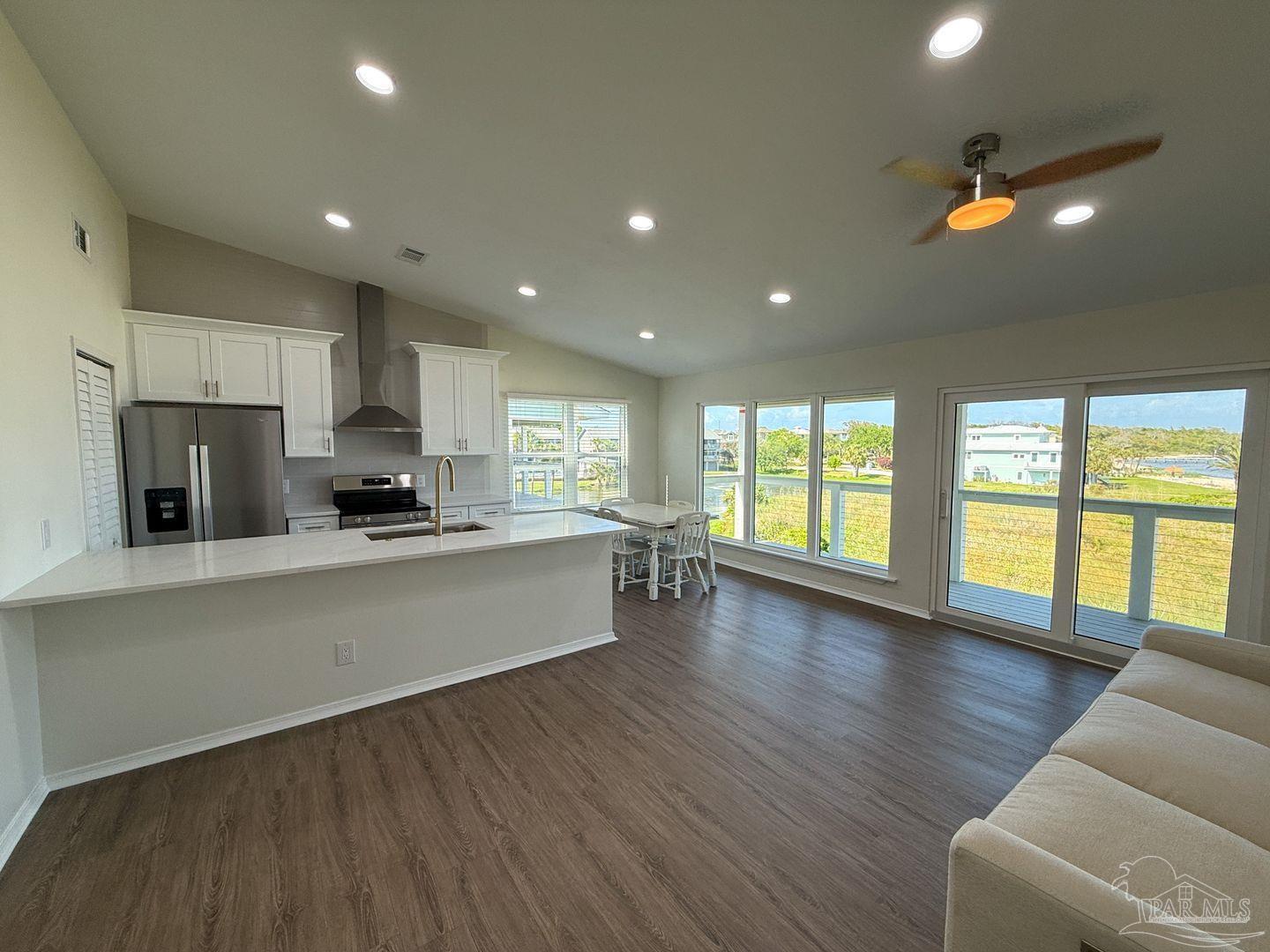 200 Pensacola Beach Road, Unit M5 Gulf Breeze, FL 32561 - Photo 3 of 22
