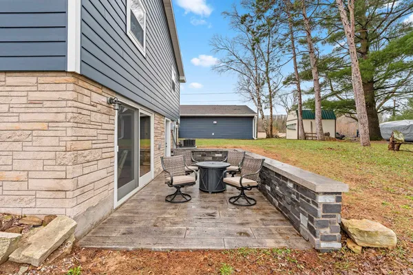 $549,900 | E5760 Waukaunaka Street, Weyauwega, WI 54983