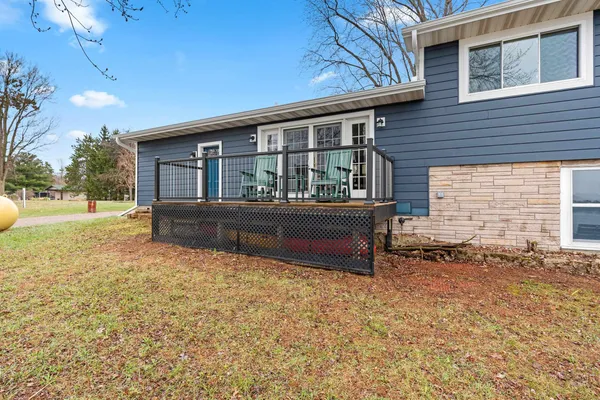 $549,900 | E5760 Waukaunaka Street, Weyauwega, WI 54983