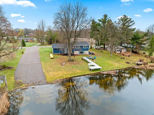 $549,900 | E5760 Waukaunaka Street, Weyauwega, WI 54983