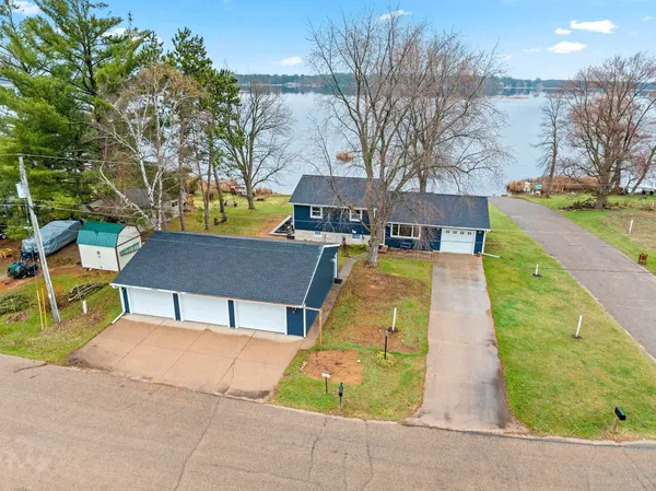 $549,900 | E5760 Waukaunaka Street, Weyauwega, WI 54983