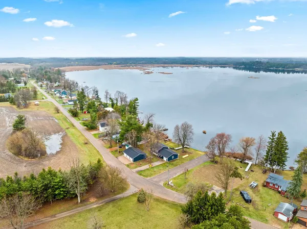$549,900 | E5760 Waukaunaka Street, Weyauwega, WI 54983