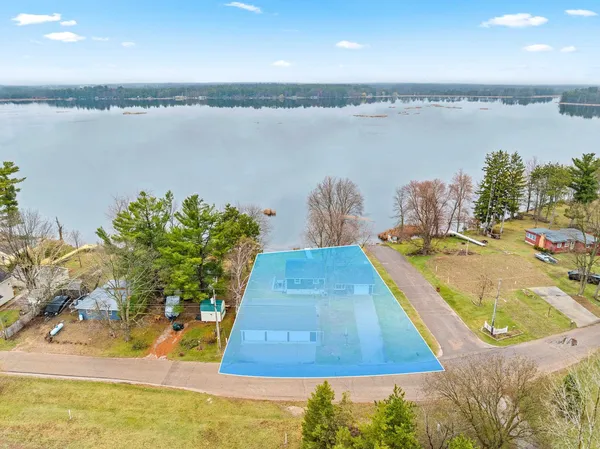 $549,900 | E5760 Waukaunaka Street, Weyauwega, WI 54983