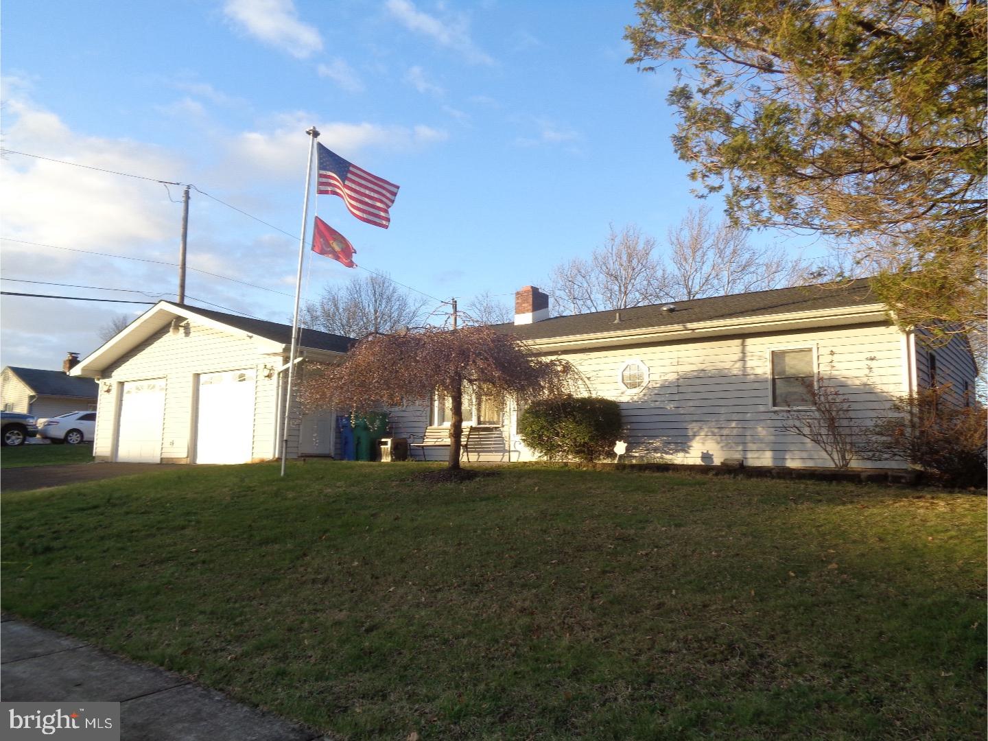 2 Gridiron Road Levittown, PA 19057 - Photo 3 of 24