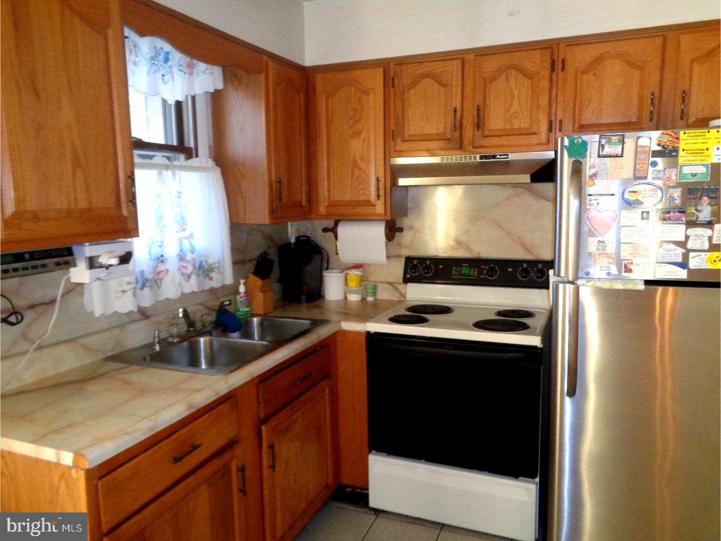 2 Gridiron Road Levittown, PA 19057 - Photo 4 of 24