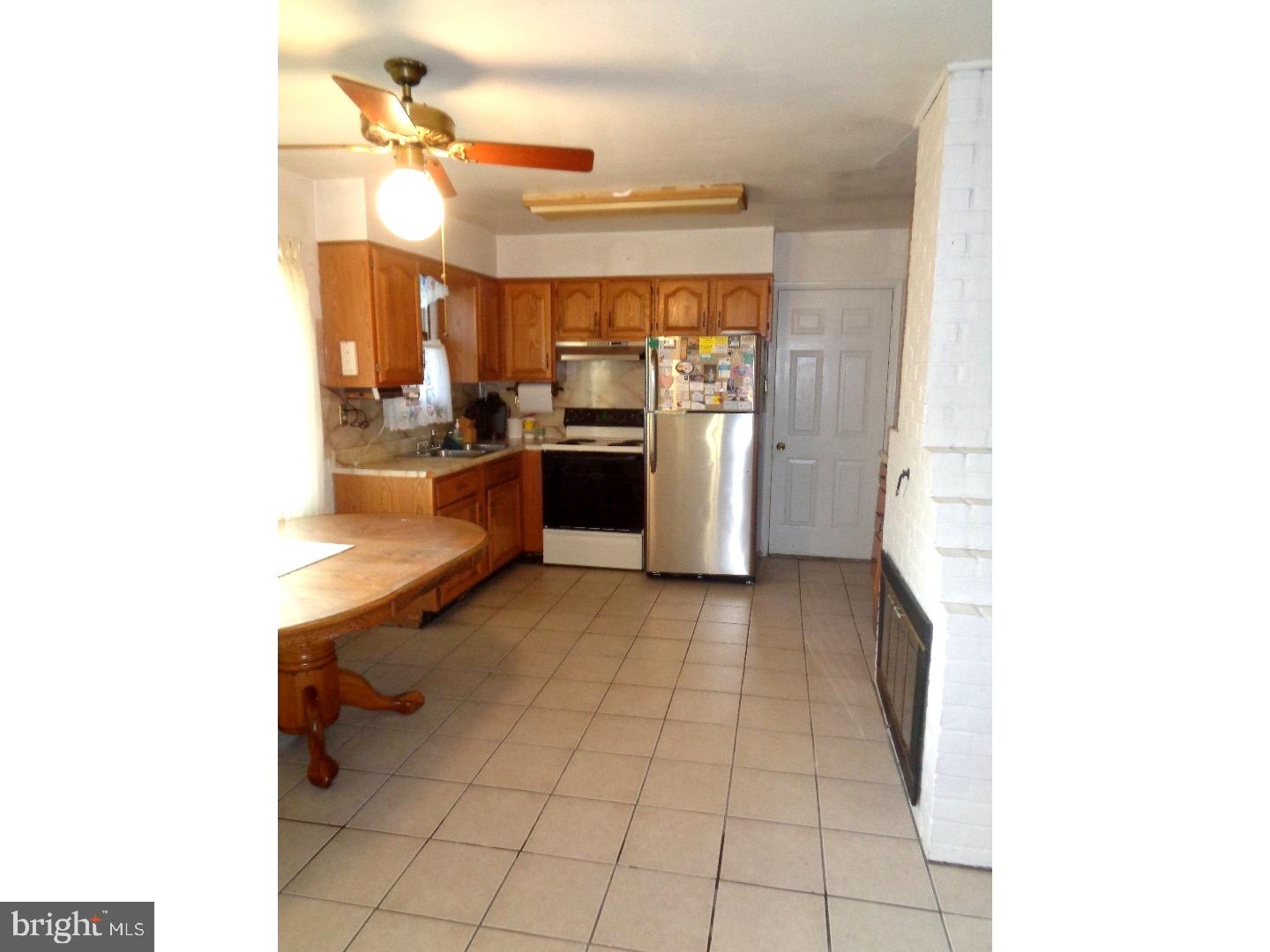 2 Gridiron Road Levittown, PA 19057 - Photo 5 of 24