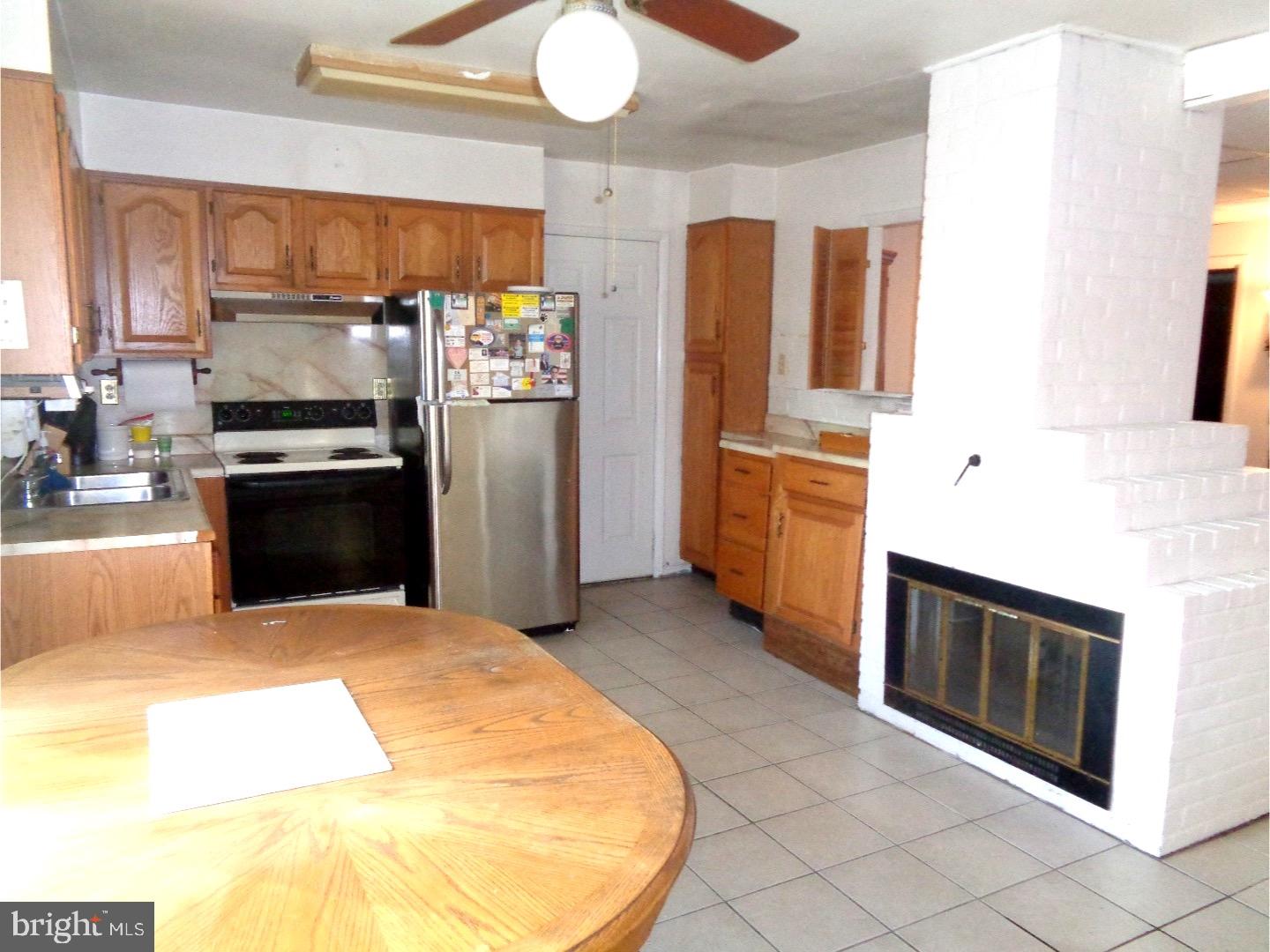 2 Gridiron Road Levittown, PA 19057 - Photo 6 of 24