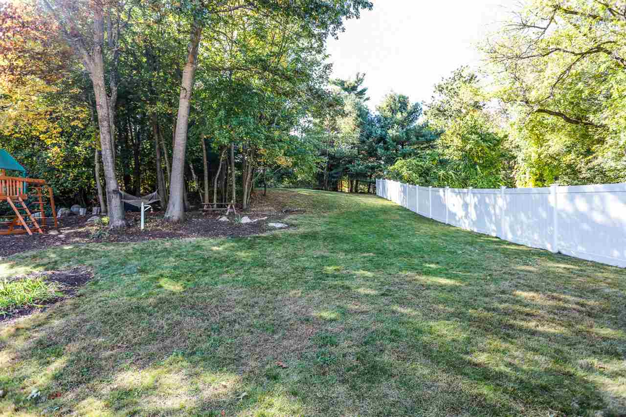1900 Lake Shore Road Manchester, NH 03109 - Photo 5 of 38 Gallery Image 5