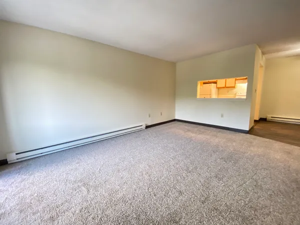 $1,652 | 121 Eastern Avenue, Unit 104, Manchester, NH 03104
