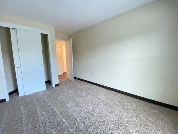 $1,652 | 121 Eastern Avenue, Unit 104, Manchester, NH 03104