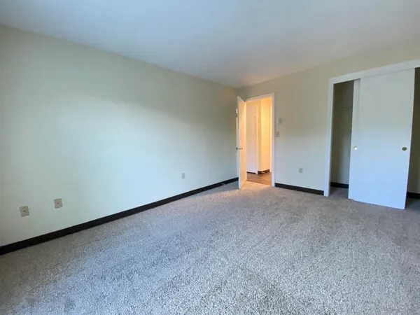 $1,652 | 121 Eastern Avenue, Unit 104, Manchester, NH 03104