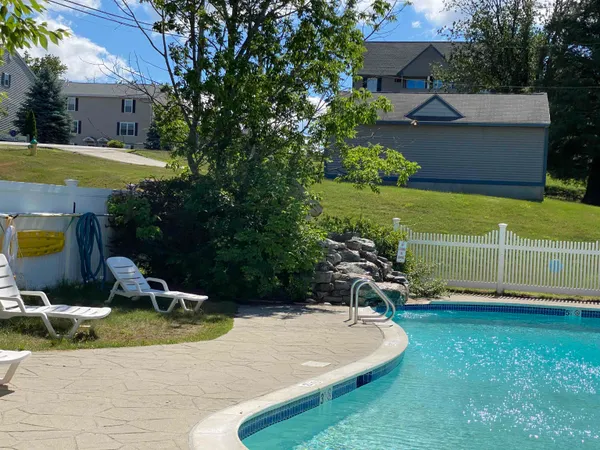 $1,652 | 121 Eastern Avenue, Unit 104, Manchester, NH 03104