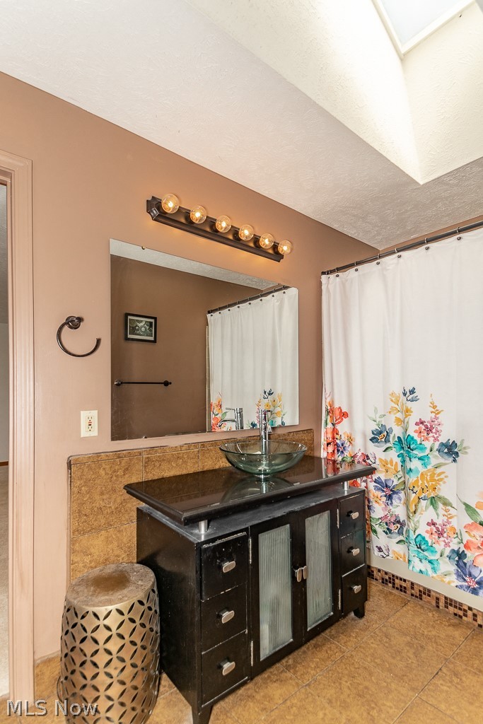 33065 Cedar Road Mayfield Heights, OH 44124 - Photo 18 of 29