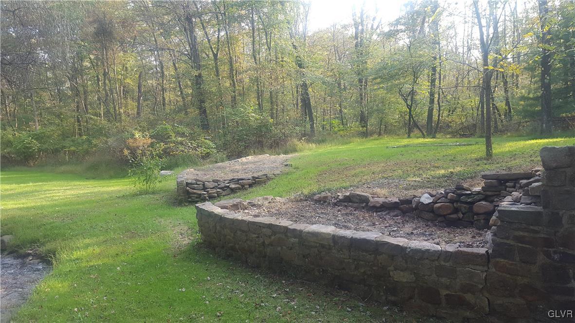 1077 South Quince Road Walnutport, PA 18088 - Photo 12 of 46 Gallery Image 12