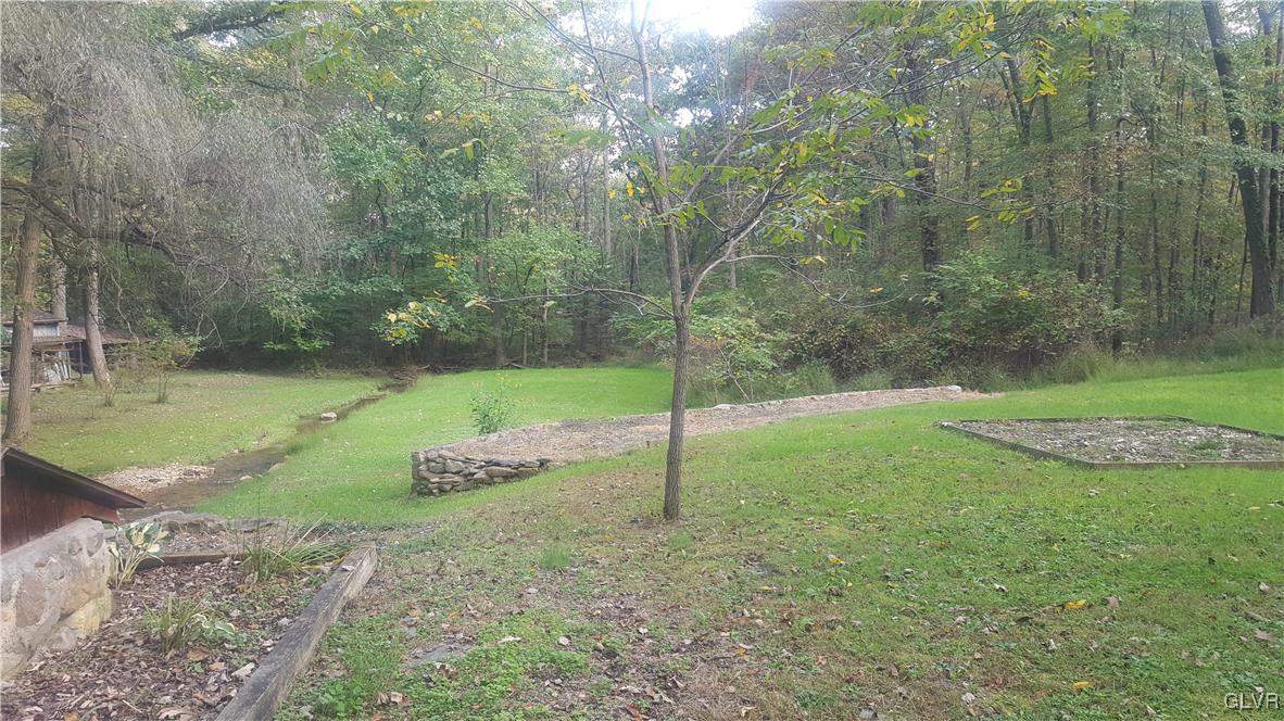 1077 South Quince Road Walnutport, PA 18088 - Photo 17 of 46 Gallery Image 17