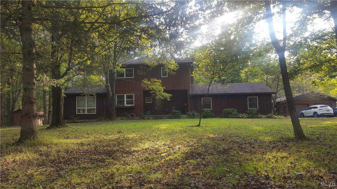 1077 South Quince Road Walnutport, PA 18088 - Photo 2 of 46 Gallery Image 2