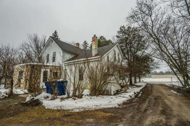 $349,000 | 7033 County Highway, West Bend, WI 53090