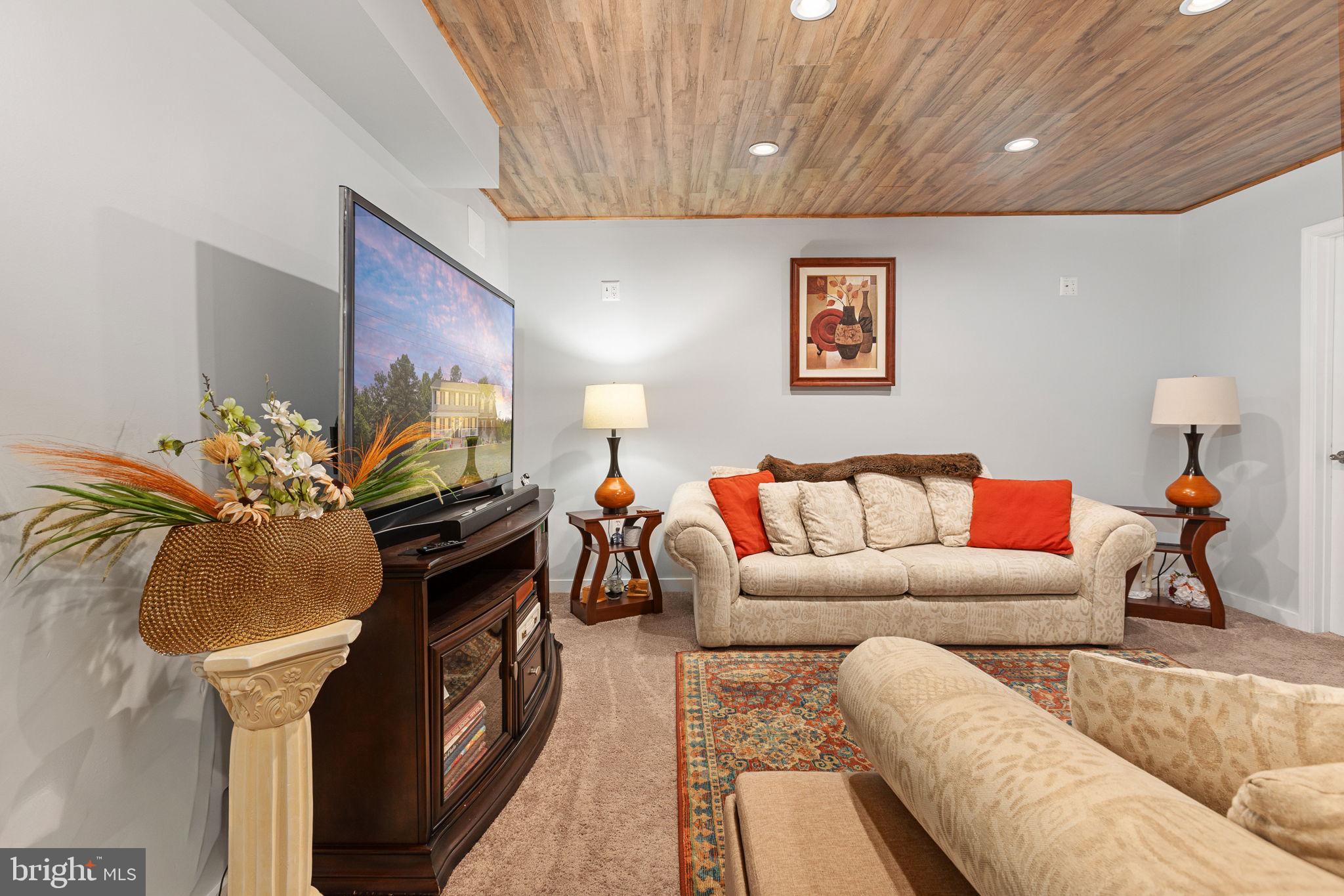 22088 Landora Bridge Road Ruther Glen, VA 22546 - Photo 93 of 122 Cozy retreat with warm accents.