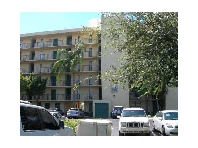 15 Royal Palm Way, Unit 402 Boca Raton, FL 33432 - Photo 1 of 1 Primary Photo
