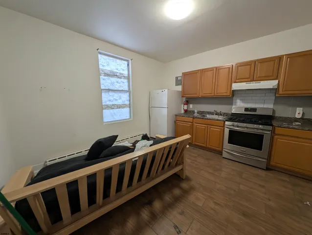 $1,450 | 105 South Albion Place, Unit 2, Atlantic City, NJ 08401