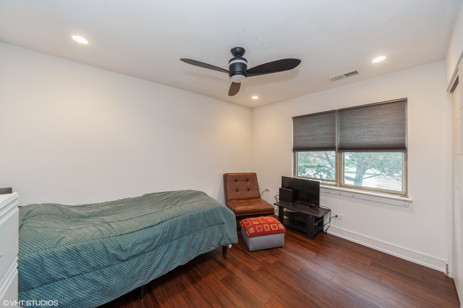 903 Ridgefield Lane Wheeling, IL 60090 - Photo 11 of 15 a bedroom with furniture and a window