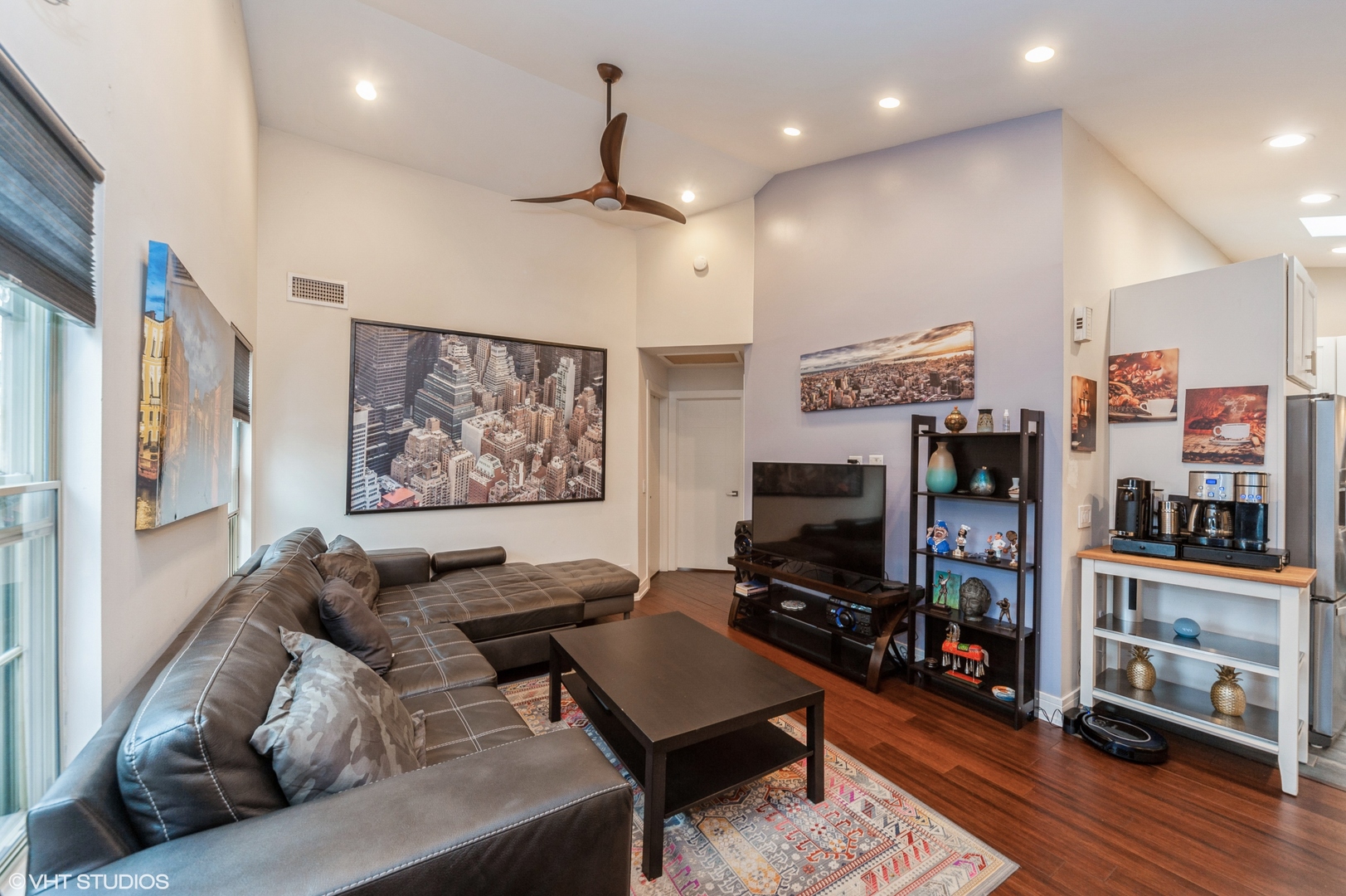 903 Ridgefield Lane Wheeling, IL 60090 - Photo 5 of 15 a living room with furniture and a flat screen tv